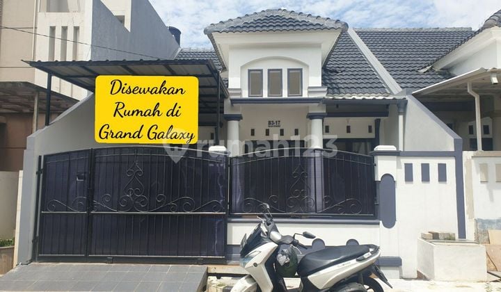 Disewakan Rumah Dekat Mall Grand Galaxy - Lokasi Strategis & Bebas Banjir!