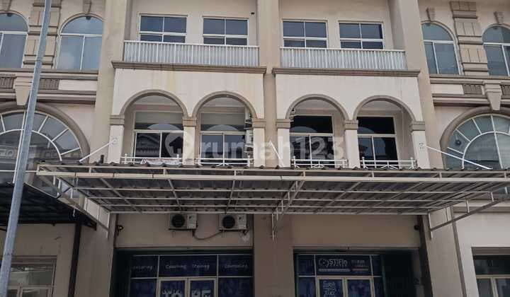 Disewakan Ruko 3 Lantai Gandeng di Grand Galaxy City – Lokasi Strategis & Siap Usaha!