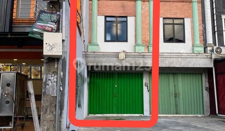 Disewakan Ruko 3,5 Lantai di Margonda Raya Depok - Lokasi Emas, SHM, Cocok Usaha & Kantor!