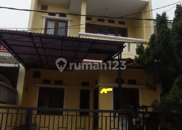 Dijual Cepat! Rumah 2 Lantai Villa Galaxy - Lokasi Premium, Dekat Mall & Tol, Harga Nego