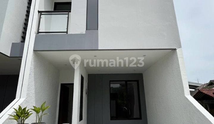 Rumah Baru di Galaxy Patung Kuda, Bebas Banjir, 2 Lantai, Harga Nego!