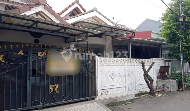 Beautiful Ready-to-Occupy House in Taman Galaxy Bekasi Cluster - 4+1 Bedrooms & Freehold Title