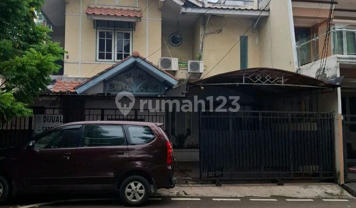 Rumah 2 Lantai di Taman Alfa Indah