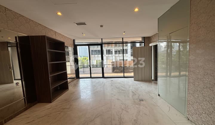 Apartemen Senopati Suites Unfurnished 4 Kamar Tidur