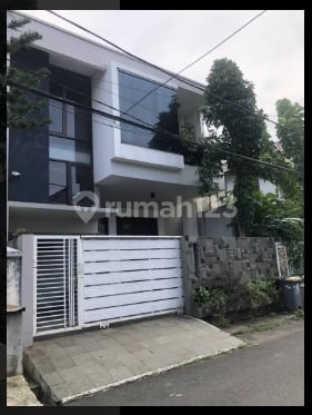 Disewakan Rumah Mewah Siap Huni di Utan Kayu Selatan Matraman Jakarta Timur
