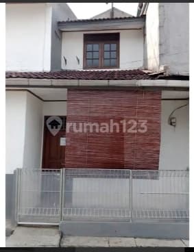 Disewakan Rumah Strategis Baru Renovasi di Tebet Jakarta Selatan