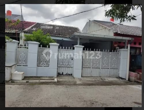 Disewakan Rumah Siap Huni Lokasi Strategis Dekat dengan Fasilitas Umum di Bekasi Utara