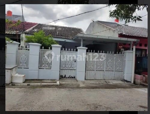 Disewakan Rumah Siap Huni Lokasi Strategis Dekat dengan Fasilitas Umum di Bekasi Utara