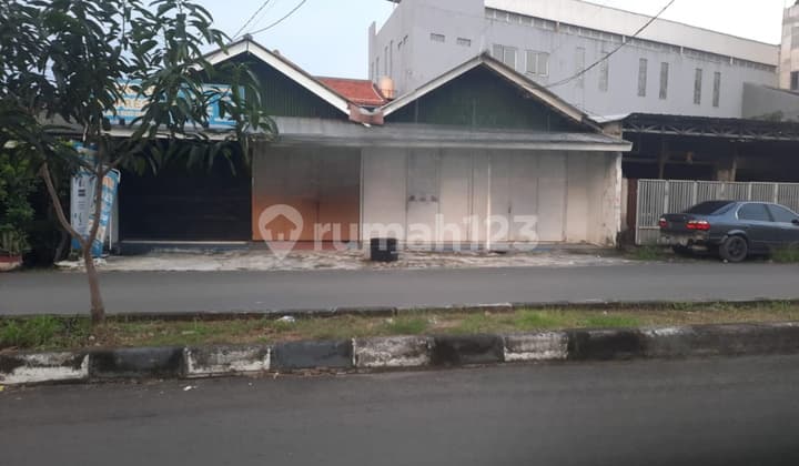Dijual Cepat Rumah Luas Cocok Untuk Usaha Akses Jalan Lebar Lokasi Strategis Di Pondok Bambu Jakarta Timur