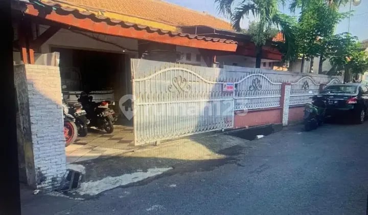 Disewakan Rumah Strategis di Kebon Nanas Utara Jatinegara Jakarta Timur
