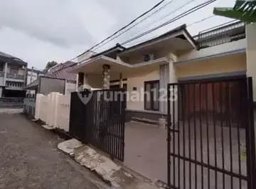 Turun Harga Dijual Cepat Rumah Dalam Perumahan Lokasi Strategis Di Cipayung Jakarta Timur