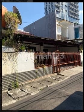 Disewakan Rumah Luas Nyaman Lokasi Strategis di Tebet Barat Jakarta Selatan