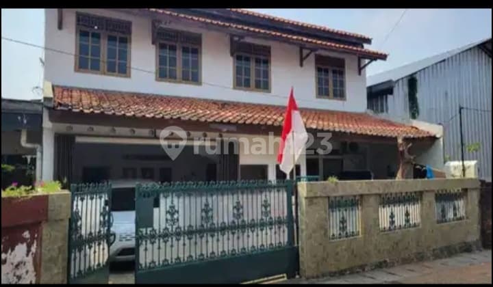 Dijual Cepat Rumah 2 Lantai Lokasi Strategis di Pondok Kelapa Duren Sawit