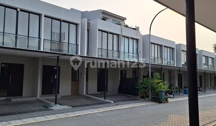 Rumah Pik 2 California (Ukuran 4,5X10 M)