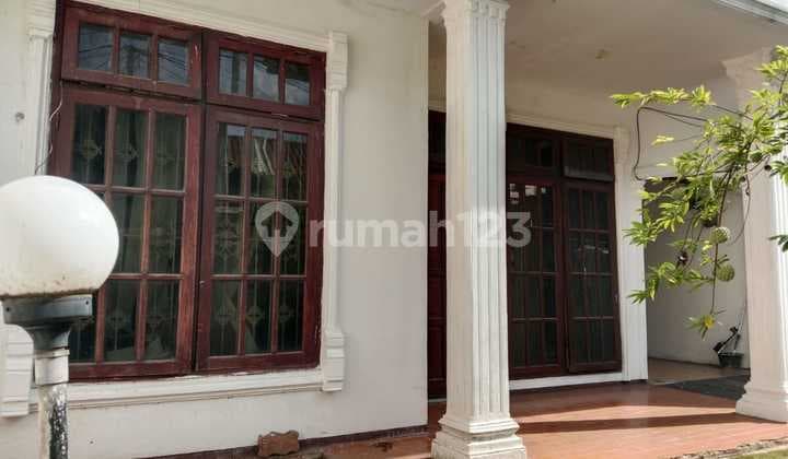 Sewa Rumah 2 Lantai Tebet Utara Jakarta Selatan