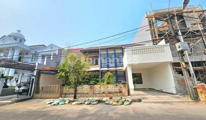 For Sale Fast House in Harapan Indah Regency, Harapan Indah, Bekasi