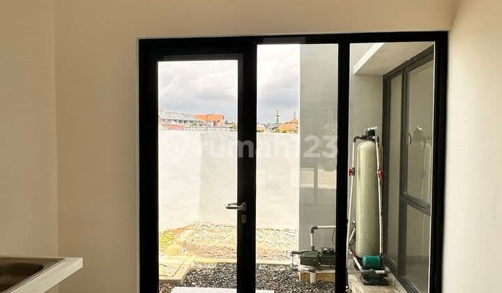 Comfortable Residence in the Developing Ciputat Area, Easy Access to Jakarta & Complete Facilities