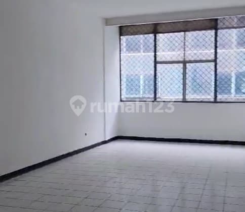 Disewa Ruko Sayap Sudirman Bandung - 3 Lantai, Lokasi Strategis