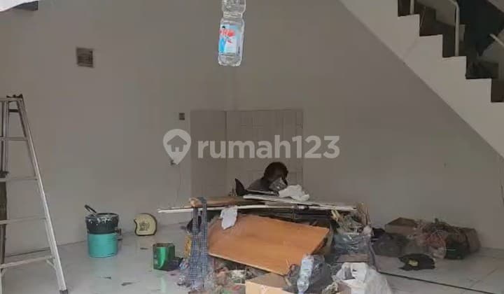 Disewa Ruko Mainroad Dulatip Bandung - 3 Lantai, Lokasi Ramai