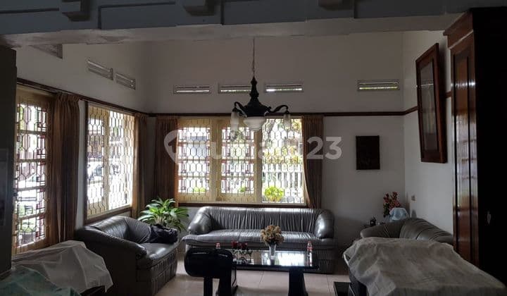 Di Jual Rumah Belanda Heritage Kelas C di Sayap Riau