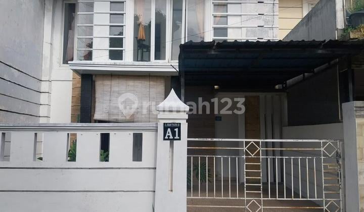 Rumah 2lt 165m2 Ada 5kamar Perum Elit Sekar Tunjung Gatsu Timur Jl6mtr