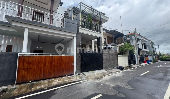 Sale House 2 Floors With Garden Elite Housing Sekar Jepun Street 6 Meters Hotmik