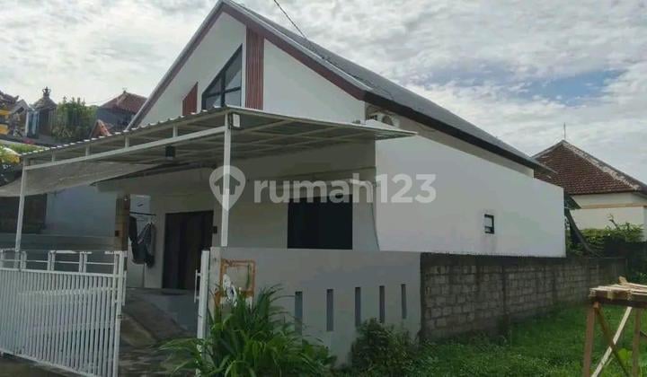 Rumah 2Are Stylish Ada Halaman Depan Belakang Siulan Penatih Jl Aspal