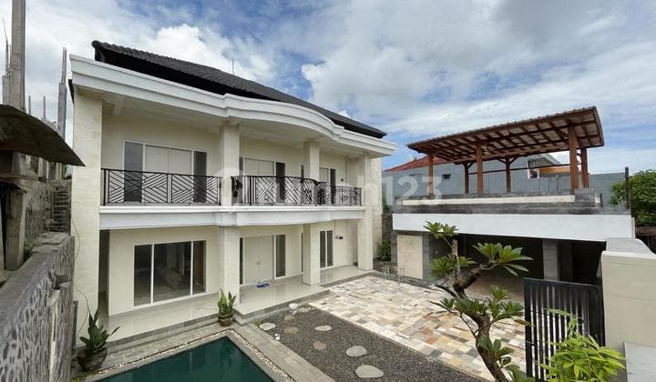 Sale Villa Elit 414M2 Pusat Kota Bisnis Kuliner Teuku Umar Dkt Mall,Rs