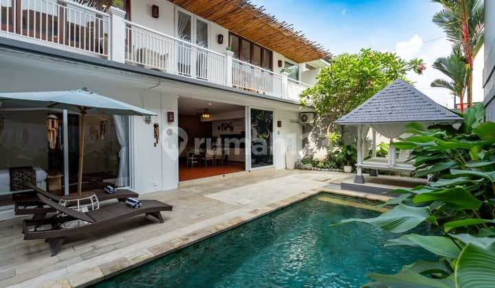 Villa Full Furnish 2lt 217m2 Raya Tegal Cupek Umalas Jln Utama 6mtr