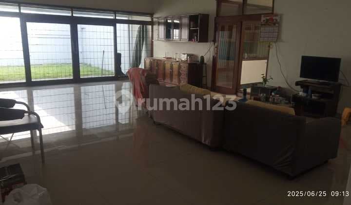 Rumah 1 lantai dengan taman siap huni di sayap pajajaran Bandung