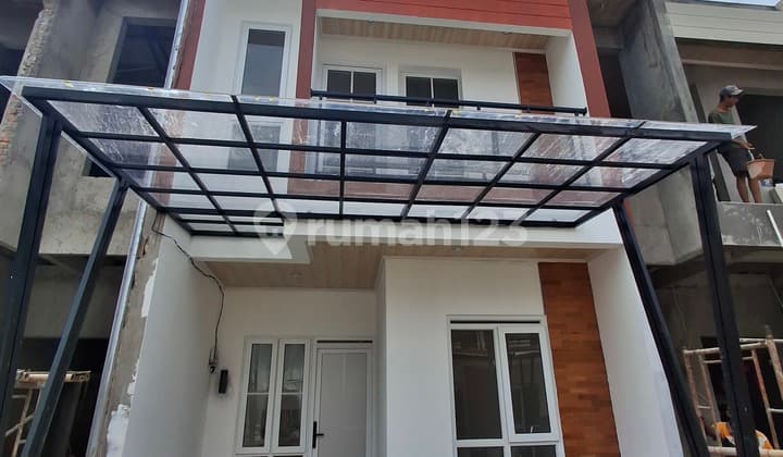 Rumah Baru Siap Huni di Cluster Dekat Pintu Tol Ciledug Jakarta Selatan
