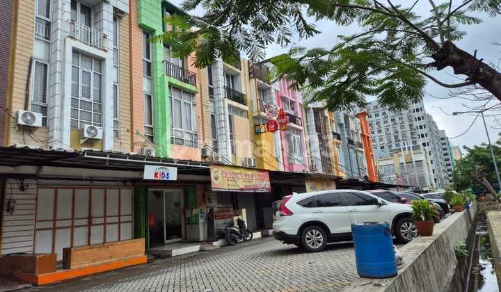Ruko 3 Lantai Siap Pakai Lokasi Bagus Depan Citypark Cengkareng