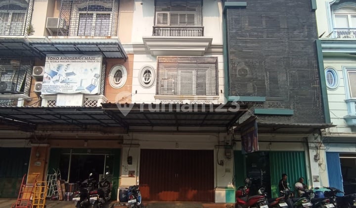 Nice Ready-to-Use Shop House in the Business Area of Boulevard Raya Kapuk, Cengkareng, West Jakarta