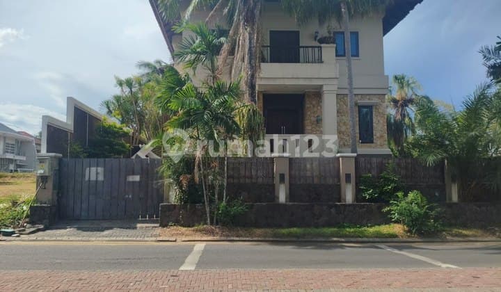 For rent commercial space in Citraland Commercial area at Gwalk Hook.