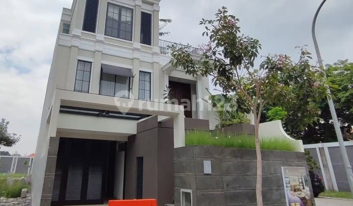 Rumah Pinewood, The Grand Kenjeran Strategis