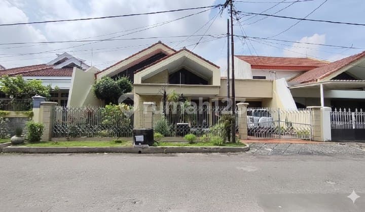 Dijual Rumah Dharmahusada Indah Timur