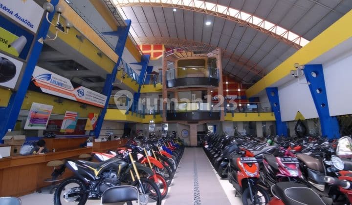 Dijual Gudang Showroom Di Daerah Ciateul Ibu Inggit Pusat Kota Bandung. Yuk Klik Iklan Ini Dulu