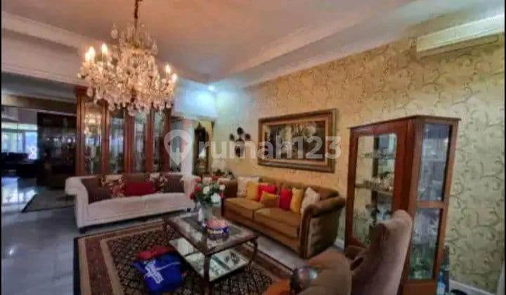 Rumah Cantik Dan Luas Di Daerah Sarijadi Bandung