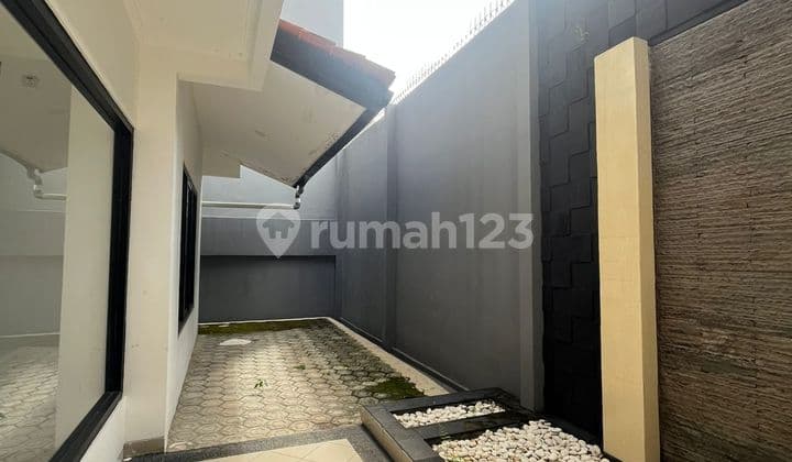 Rumah Bagus Siap Huni di Kebayoran Baru