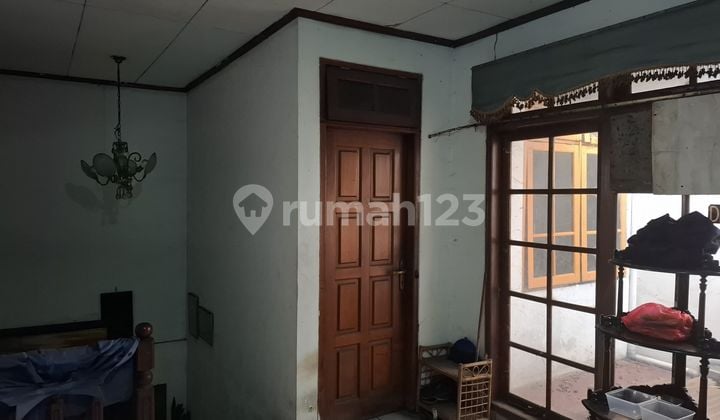 House in East Tebet, Strategic Location, Flood-Free