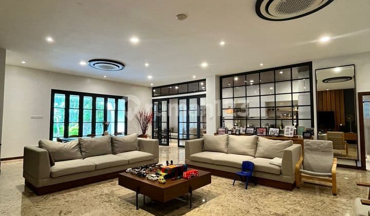 Dijual Rumah Lt 800 M2 Lb 500 M2 Ada 6 Kt 7 Km di Gandaria Selatan Full Furniture, Carport 4 Mobil, Bagus Terawat Siap Huni, Ayo Survei & Nego Sampe Deal!!