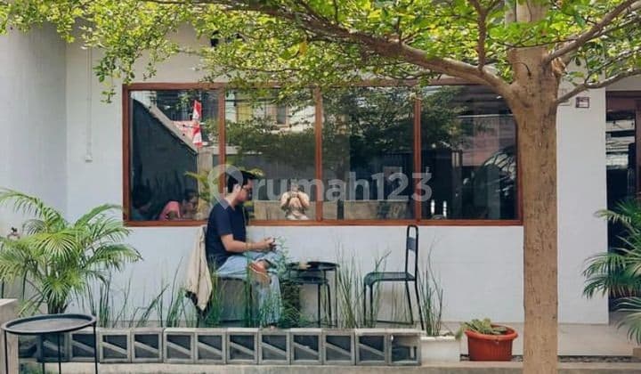 Dijual Murah Rumah Ex Cafe / Coffee Shop di Pondok Kranji Bintaro Tangsel Semi Furniture, Cocok untuk Cafe / Rumah Tinggal/ Kos - Kos An, SHM Hadap Selatan, Carport 2 Mobil, Nego Sampe Deal! Survei Segera Yuk!!