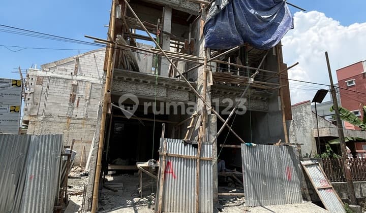 FOR SALE 2-Story House, 3.35 X 12 M² at Cengkareng West Jakarta Near Green Sedayu Mall 3 BR 2 Bathrooms Unfurnished, 4-6 Months, Come & Check it Out!!