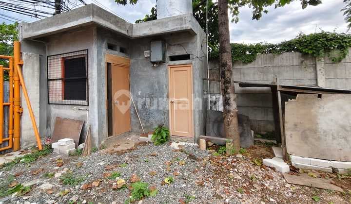 Land for Rent in Daan Mogot 20 X 51 M2 Area 1,175 M2 Facing South, Suitable for Building Warehouse/ Padel / Sports Field