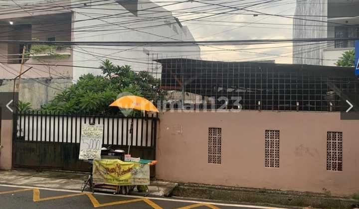 Dijual Rumah Tua 1 LT 12 X 28 M2 di Tanjung Duren Timur LT 336 M2 LB 158 M2 Ada 5 KT 4 KM SHM Hadap Timur, Butuh Renovasi Total Utk Usaha Rumah Kos Kosan, Dekat Cp Mall Dll