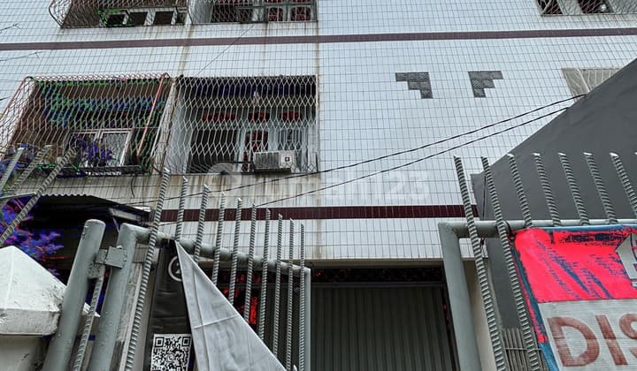Dijual Rumah 3,5 Lt 5 X 23 M2 Hadap Barat SHM di Wijaya Kusuma Dekat Grogol Cocok Utk Rumah Kos, Usaha Online, Gudang, Butuh Renovasi Ulang!!
