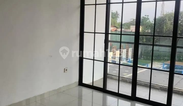 For Rent 2-Story House 6 X 15 M2 In Green Lake City Cluster Asia, 3 Bedrooms 2 Bathrooms Unfurnished, Park View, Move-In Ready, Come Survey!! 2-Car Carport