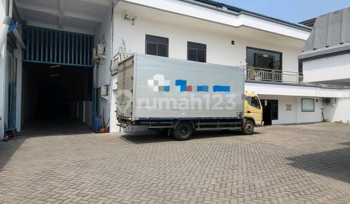 Gudang Margomulyo Luas Bangunan Gudang 2000 Square Meter dan Kantor