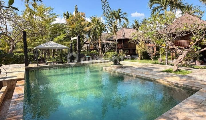 Authentic Joglo Concept Villa with Hill Views in Lovina, Bali