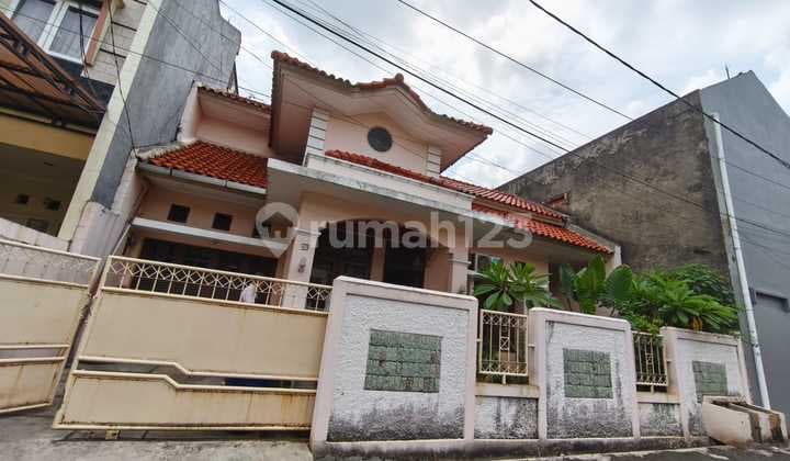 Rumah 2 Lantai di Jatiwaringin Asri Pondok Gede